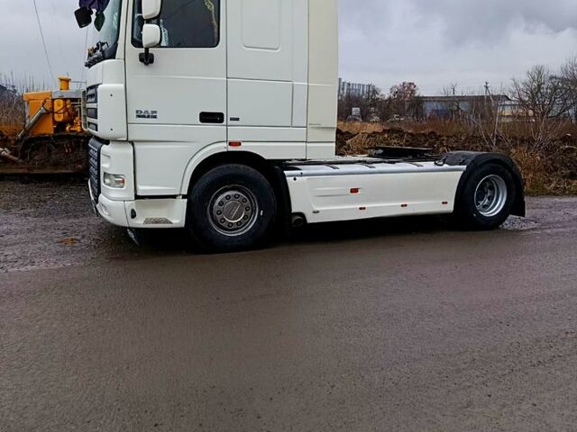 Білий Даф XF, об'ємом двигуна 12.9 л та пробігом 100 тис. км за 15000 $, фото 1 на Automoto.ua