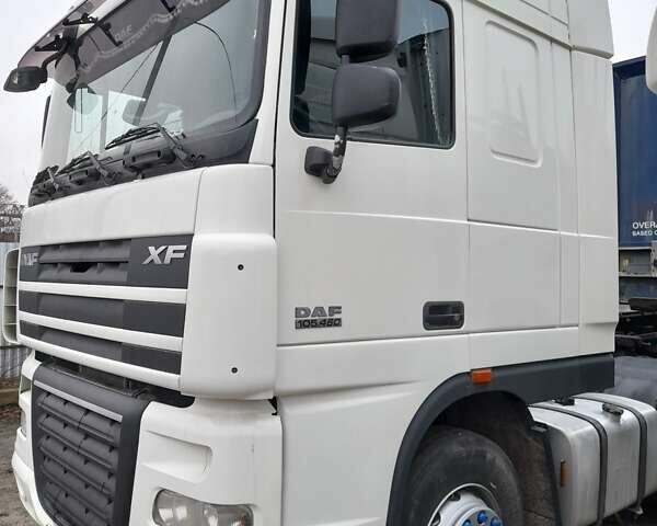 Белый Даф ХФ, объемом двигателя 0 л и пробегом 110 тыс. км за 13200 $, фото 1 на Automoto.ua