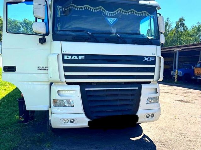 Белый Даф ХФ, объемом двигателя 12.9 л и пробегом 876 тыс. км за 32000 $, фото 1 на Automoto.ua