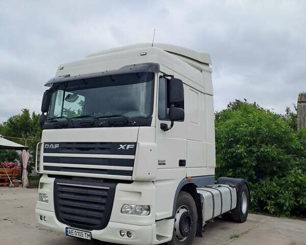 Белый Даф ХФ, объемом двигателя 12.9 л и пробегом 665 тыс. км за 23500 $, фото 1 на Automoto.ua