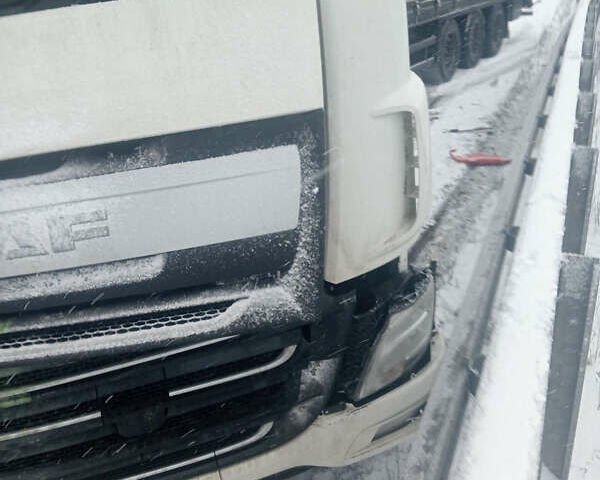 Белый Даф ХФ, объемом двигателя 12.9 л и пробегом 607 тыс. км за 10000 $, фото 1 на Automoto.ua