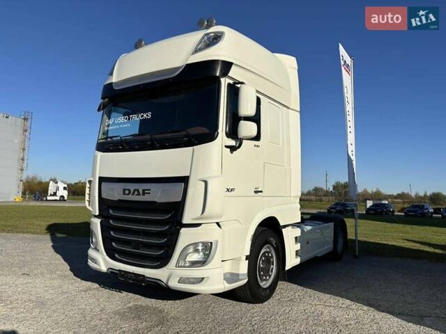 Белый Даф ХФ, объемом двигателя 12.9 л и пробегом 645 тыс. км за 40932 $, фото 1 на Automoto.ua