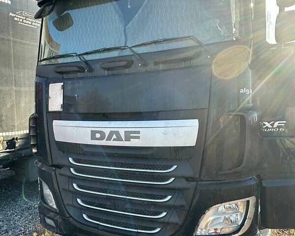 Черный Даф ХФ, объемом двигателя 12.9 л и пробегом 5 тыс. км за 40000 $, фото 1 на Automoto.ua