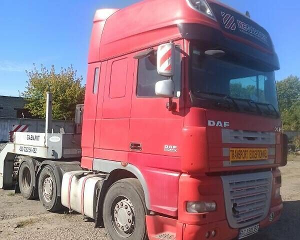 Червоний Даф XF, об'ємом двигуна 13 л та пробігом 700 тис. км за 21908 $, фото 1 на Automoto.ua