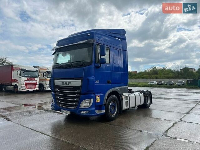 Синій Даф XF, об'ємом двигуна 12.9 л та пробігом 796 тис. км за 19000 $, фото 1 на Automoto.ua