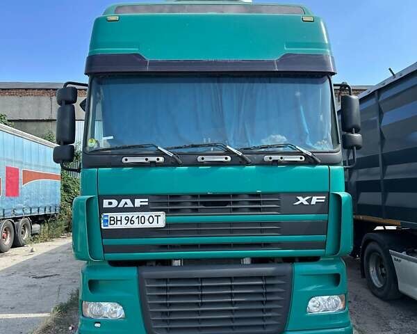 Зеленый Даф ХФ, объемом двигателя 12.6 л и пробегом 990 тыс. км за 11000 $, фото 1 на Automoto.ua