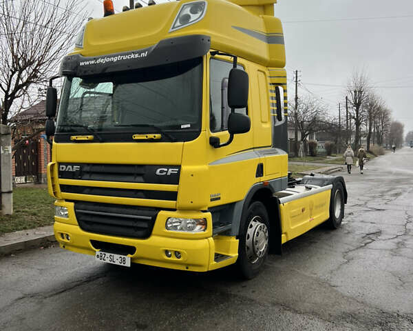 Желтый Даф CF 75, объемом двигателя 9.2 л и пробегом 878 тыс. км за 16500 $, фото 1 на Automoto.ua