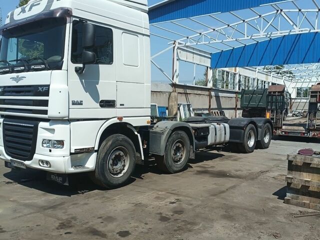 Белый Даф XF 105, объемом двигателя 12.9 л и пробегом 777 тыс. км за 35000 $, фото 1 на Automoto.ua