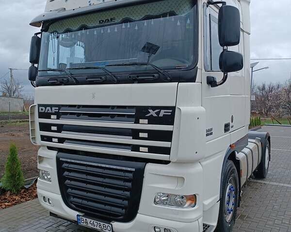 Білий Даф XF 105, об'ємом двигуна 12.9 л та пробігом 1 тис. км за 10000 $, фото 1 на Automoto.ua