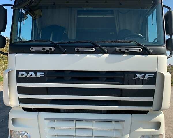 Білий Даф XF 105, об'ємом двигуна 12.9 л та пробігом 1 тис. км за 8500 $, фото 1 на Automoto.ua