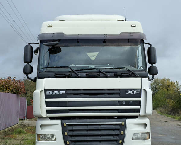 Белый Даф XF 105, объемом двигателя 12.9 л и пробегом 1000 тыс. км за 9300 $, фото 1 на Automoto.ua