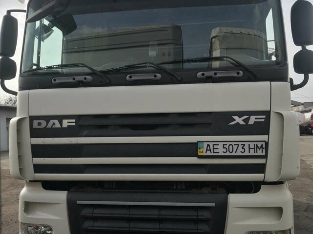 Белый Даф XF 105, объемом двигателя 13 л и пробегом 100 тыс. км за 12800 $, фото 1 на Automoto.ua