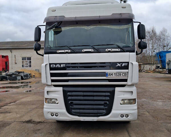 Білий Даф XF 105, об'ємом двигуна 12.9 л та пробігом 1 тис. км за 9750 $, фото 1 на Automoto.ua