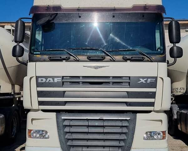 Білий Даф XF 105, об'ємом двигуна 12.9 л та пробігом 2 тис. км за 16000 $, фото 1 на Automoto.ua