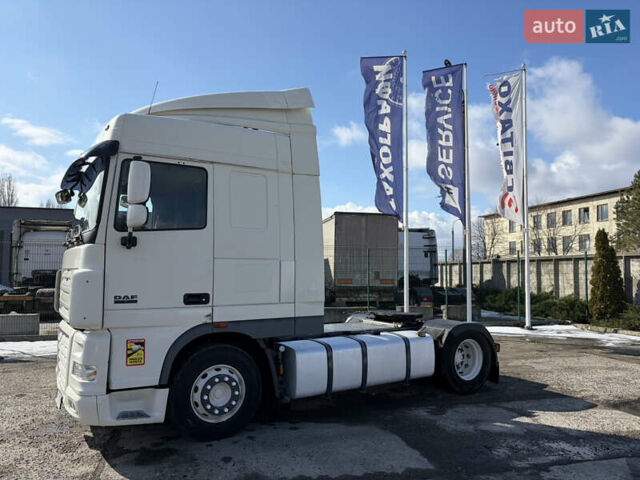 Белый Даф XF 105, объемом двигателя 12.9 л и пробегом 100 тыс. км за 11900 $, фото 1 на Automoto.ua