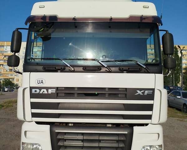 Белый Даф XF 105, объемом двигателя 12.9 л и пробегом 1000 тыс. км за 11000 $, фото 1 на Automoto.ua