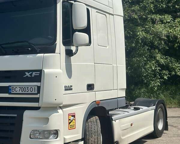 Белый Даф XF 105, объемом двигателя 12.9 л и пробегом 148 тыс. км за 12200 $, фото 1 на Automoto.ua