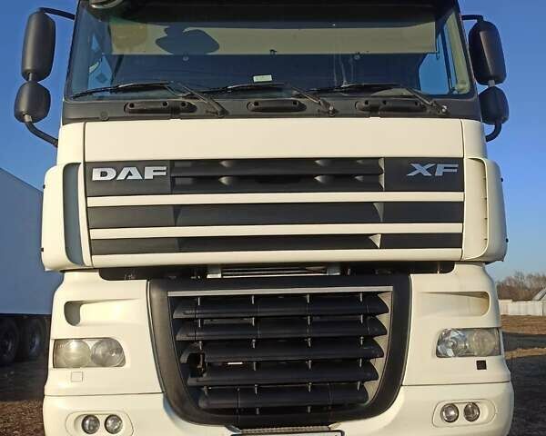 Белый Даф XF 105, объемом двигателя 12.9 л и пробегом 950 тыс. км за 19700 $, фото 1 на Automoto.ua