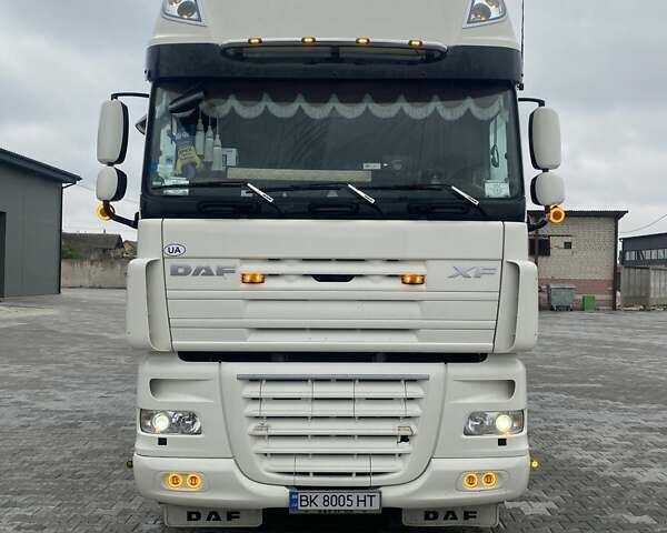 Белый Даф XF 105, объемом двигателя 12.9 л и пробегом 110 тыс. км за 15000 $, фото 1 на Automoto.ua