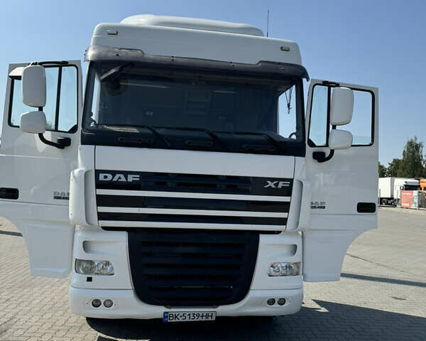 Білий Даф XF 105, об'ємом двигуна 12.9 л та пробігом 1 тис. км за 15600 $, фото 1 на Automoto.ua