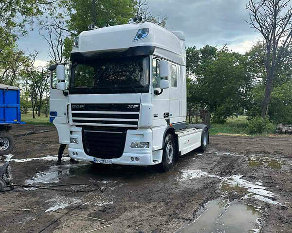 Белый Даф XF 105, объемом двигателя 12.9 л и пробегом 860 тыс. км за 16500 $, фото 1 на Automoto.ua