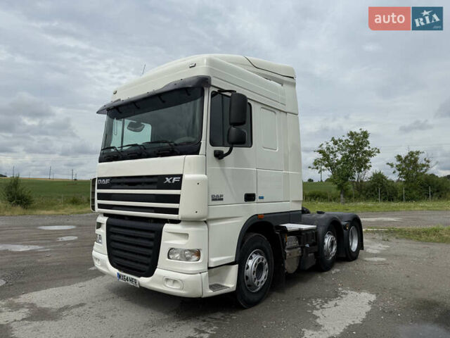 Белый Даф XF 105, объемом двигателя 12.5 л и пробегом 720 тыс. км за 17900 $, фото 1 на Automoto.ua