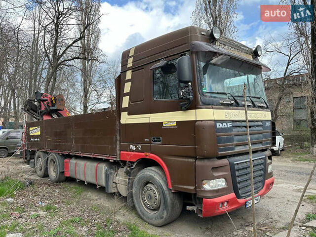 Коричневый Даф XF 105, объемом двигателя 12.9 л и пробегом 750 тыс. км за 45500 $, фото 1 на Automoto.ua