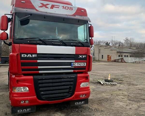 Червоний Даф XF 105, об'ємом двигуна 12.9 л та пробігом 1 тис. км за 12000 $, фото 1 на Automoto.ua