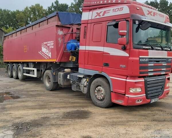 Червоний Даф XF 105, об'ємом двигуна 12.9 л та пробігом 999 тис. км за 11000 $, фото 1 на Automoto.ua