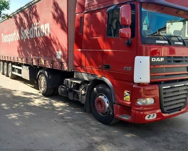 Красный Даф XF 105, объемом двигателя 12.9 л и пробегом 10 тыс. км за 15500 $, фото 1 на Automoto.ua