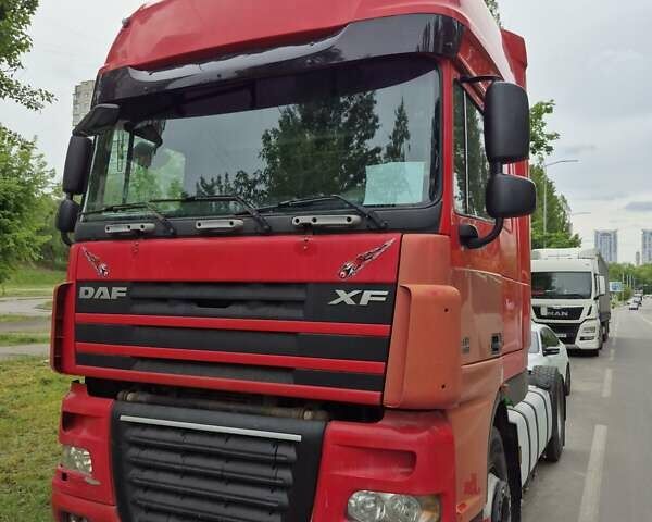 Красный Даф XF 105, объемом двигателя 12.9 л и пробегом 1 тыс. км за 7999 $, фото 1 на Automoto.ua