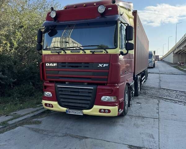 Красный Даф XF 105, объемом двигателя 12.9 л и пробегом 1 тыс. км за 10000 $, фото 1 на Automoto.ua