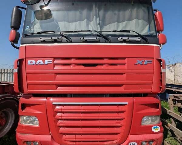 Красный Даф XF 105, объемом двигателя 12.9 л и пробегом 1 тыс. км за 7000 $, фото 1 на Automoto.ua