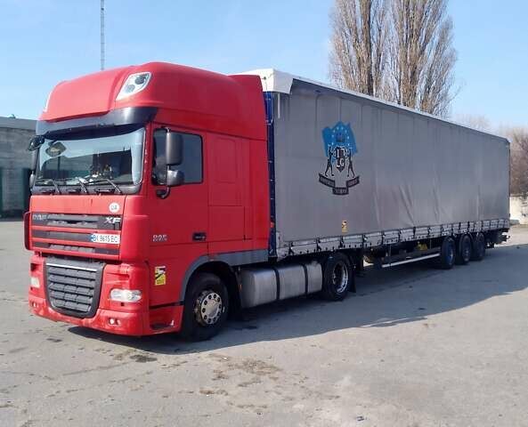 Красный Даф XF 105, объемом двигателя 12.9 л и пробегом 990 тыс. км за 15000 $, фото 1 на Automoto.ua