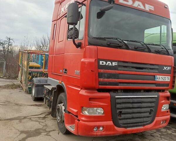 Красный Даф XF 105, объемом двигателя 12.9 л и пробегом 1 тыс. км за 12400 $, фото 1 на Automoto.ua