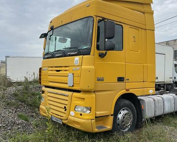 Желтый Даф XF 105, объемом двигателя 12.9 л и пробегом 1 тыс. км за 6800 $, фото 1 на Automoto.ua