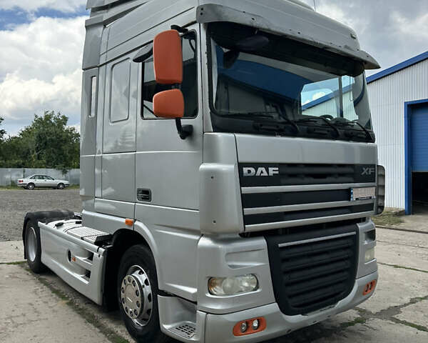Серый Даф XF 105, объемом двигателя 12.9 л и пробегом 900 тыс. км за 14008 $, фото 1 на Automoto.ua