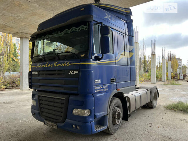 Синий Даф XF 105, объемом двигателя 12.9 л и пробегом 973 тыс. км за 19000 $, фото 1 на Automoto.ua