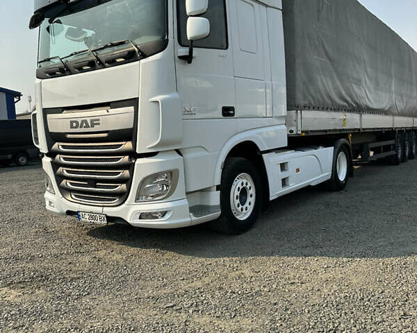 Белый Даф XF 106, объемом двигателя 12.9 л и пробегом 890 тыс. км за 21499 $, фото 1 на Automoto.ua