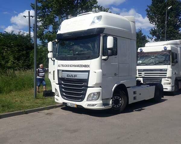 Белый Даф XF 106, объемом двигателя 12.9 л и пробегом 1000 тыс. км за 26000 $, фото 1 на Automoto.ua
