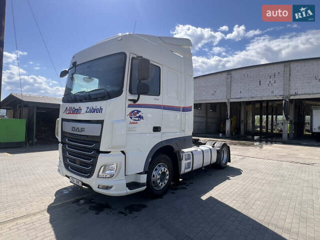 Белый Даф XF 106, объемом двигателя 12.9 л и пробегом 840 тыс. км за 20900 $, фото 1 на Automoto.ua