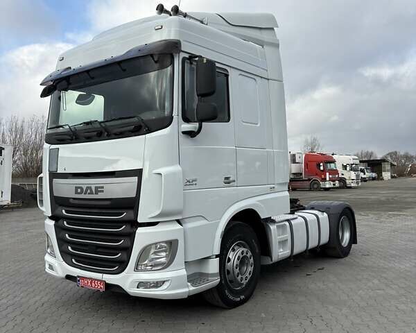 Белый Даф XF 106, объемом двигателя 12.9 л и пробегом 812 тыс. км за 18999 $, фото 1 на Automoto.ua