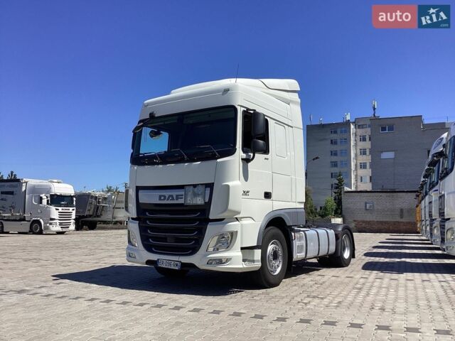 Белый Даф XF 106, объемом двигателя 12.9 л и пробегом 700 тыс. км за 27000 $, фото 1 на Automoto.ua