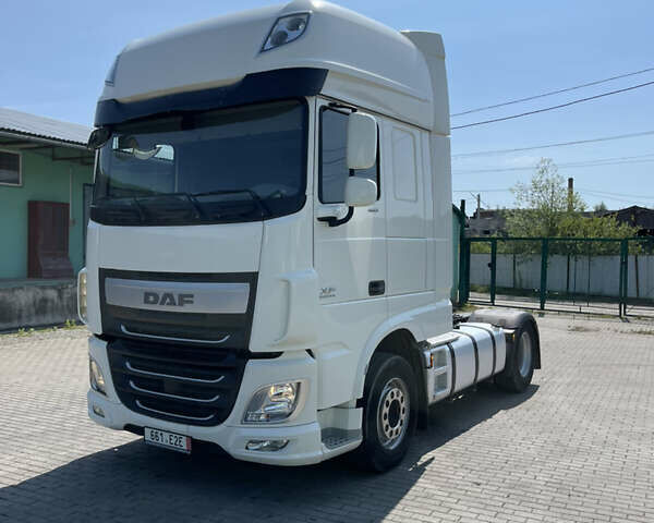 Белый Даф XF 106, объемом двигателя 12.9 л и пробегом 930 тыс. км за 25900 $, фото 1 на Automoto.ua