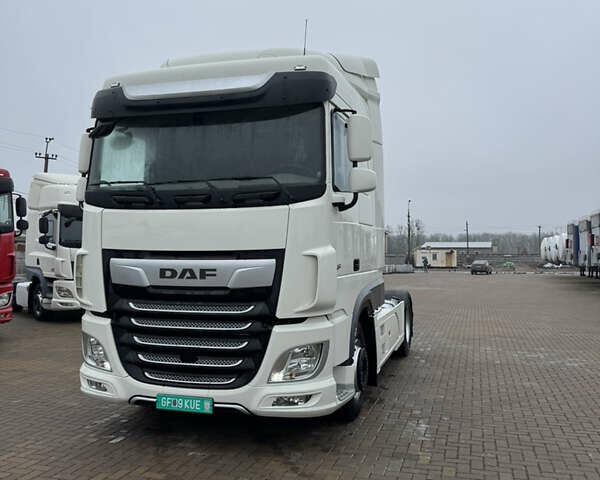 Белый Даф XF 106, объемом двигателя 12.9 л и пробегом 407 тыс. км за 39900 $, фото 1 на Automoto.ua