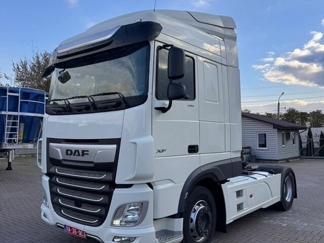 Белый Даф XF 106, объемом двигателя 12.9 л и пробегом 424 тыс. км за 38000 $, фото 1 на Automoto.ua