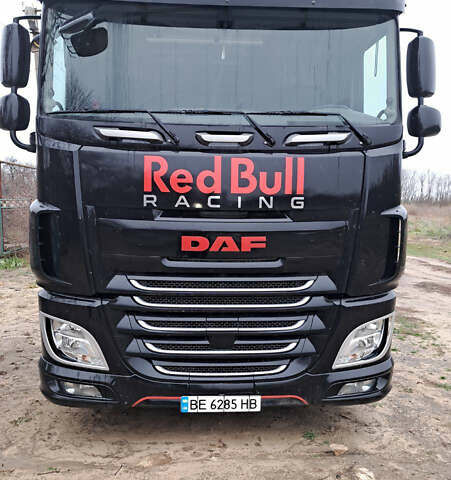 Черный Даф XF 106, объемом двигателя 12.9 л и пробегом 769 тыс. км за 33000 $, фото 1 на Automoto.ua