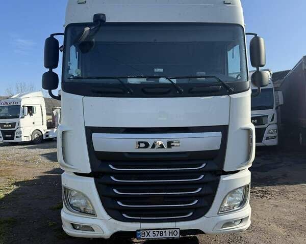 Белый Даф XF 460 FT, объемом двигателя 0 л и пробегом 923 тыс. км за 17999 $, фото 1 на Automoto.ua