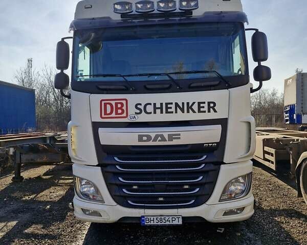 Белый Даф XF 460 FT, объемом двигателя 12.9 л и пробегом 793 тыс. км за 25000 $, фото 1 на Automoto.ua