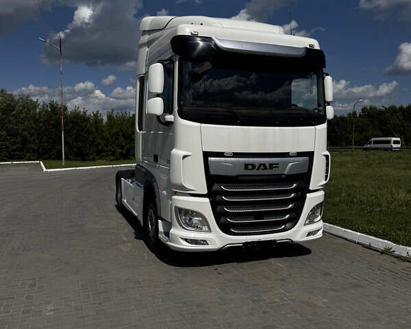 Белый Даф XF 480 FT, объемом двигателя 12.9 л и пробегом 598 тыс. км за 37811 $, фото 1 на Automoto.ua